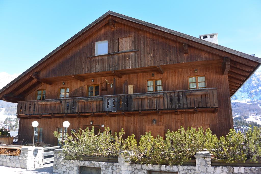 Villa Ronco - Stayincortina Cortina d'Ampezzo Ruang foto